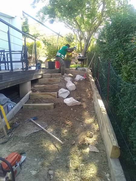 Création d'un escalier avec enrochement sur La Valentine Marseille 13011