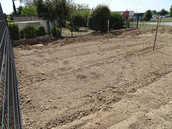 Création d'un gazon naturel par engazonnement à Marseille