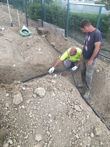 Préparation terrain pour un gazon en plaque avec arrosage automatique sur Rognac